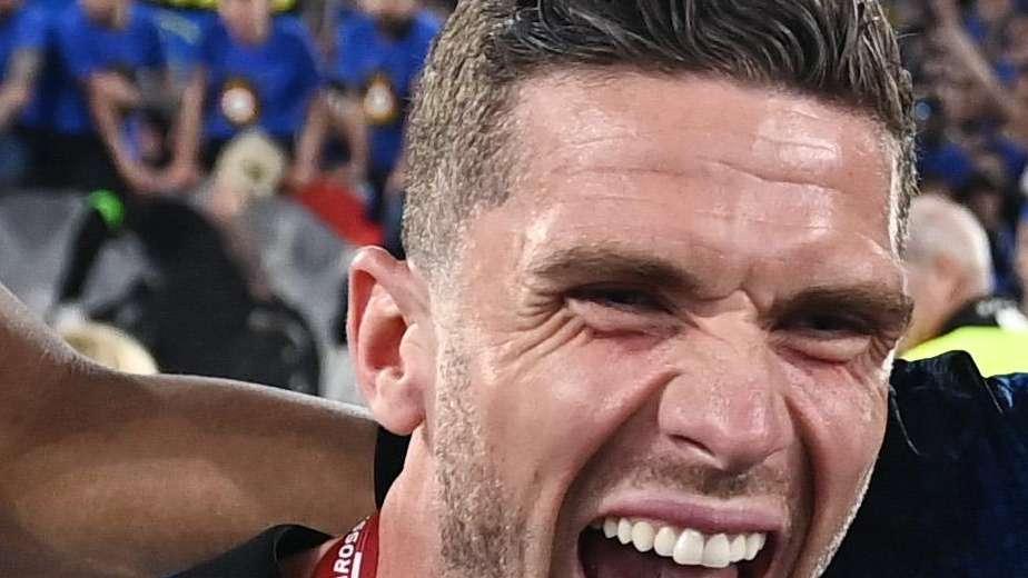 Gosens: "Nel mio futuro solo l'Inter, voglio dimostrare di meritarla. Milan o Napoli in semifinale? Sceglierei..."