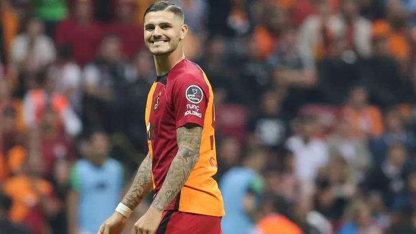 Esordio concitato per Icardi con il Gala: lite con il portiere avversario e giallo per l'ex Inter