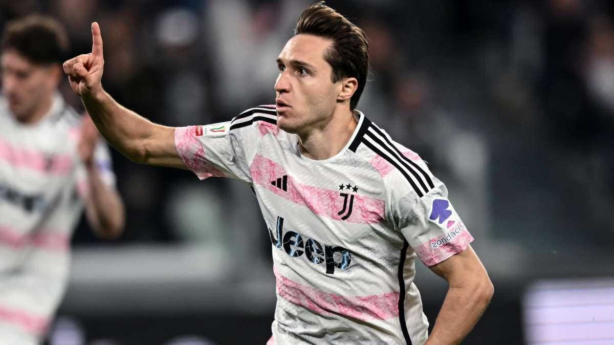 Chiesa e Vlahovic fanno sorridere la Juventus: 2-0 alla Lazio nella semifinale d'andata di Coppa Italia