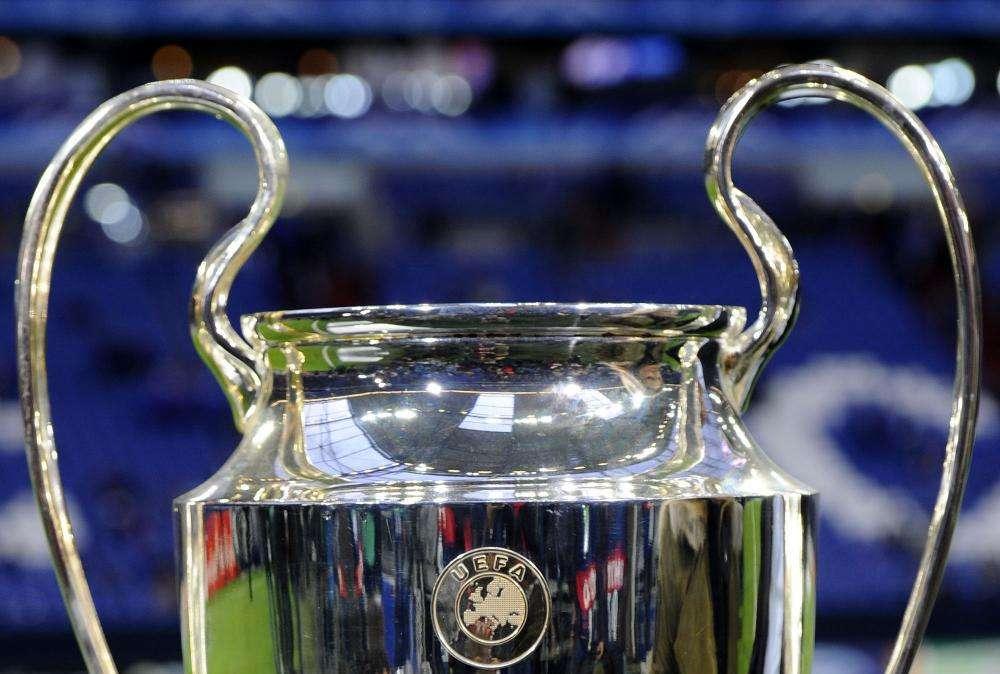 Diritti tv: Mediaset si aggiudica la Champions, Sky l'EL
