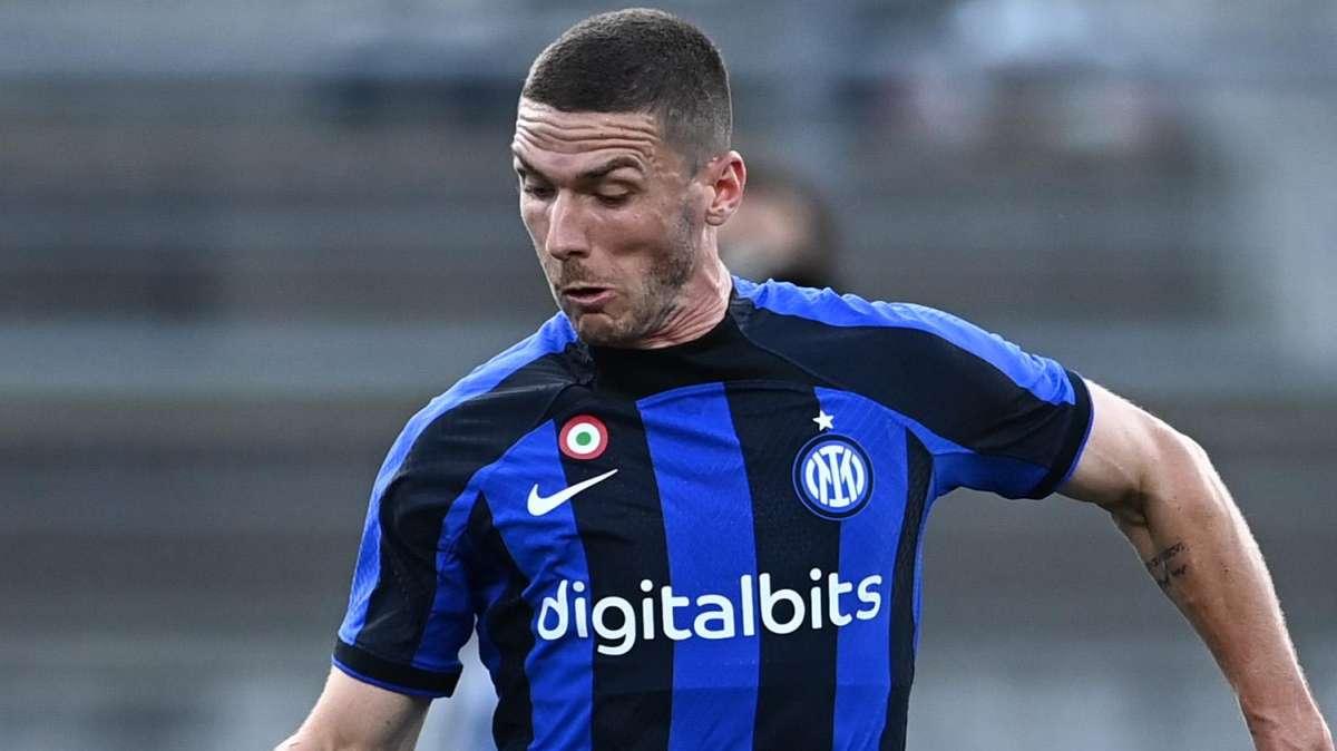 CdS - Segnali da Gosens e Dimarco: Inzaghi a sinistra non è scoperto. Male la difesa e Asllani 