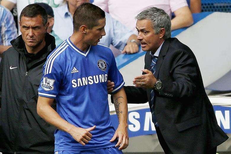 Torres nel mirino, Mou apre all'addio: "Chi vuole cambiare aria..."