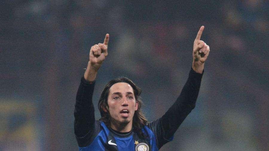 VIDEO - Accadde oggi: Milito e Cambiasso stendono il Chelsea. Schelotto uomo derby