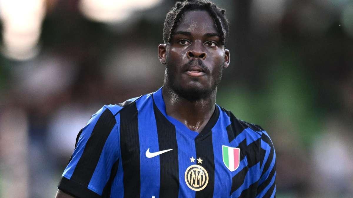Sky - Inter pronta a sfidare il Genoa, Inzaghi studia la formazione: Bisseck insidia Pavard 