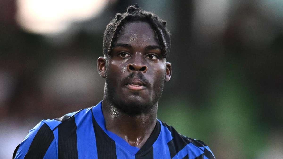 Sky - Bisseck stop: i tempi di recupero, c'è una possibile data per il rientro in campo del difensore tedesco
