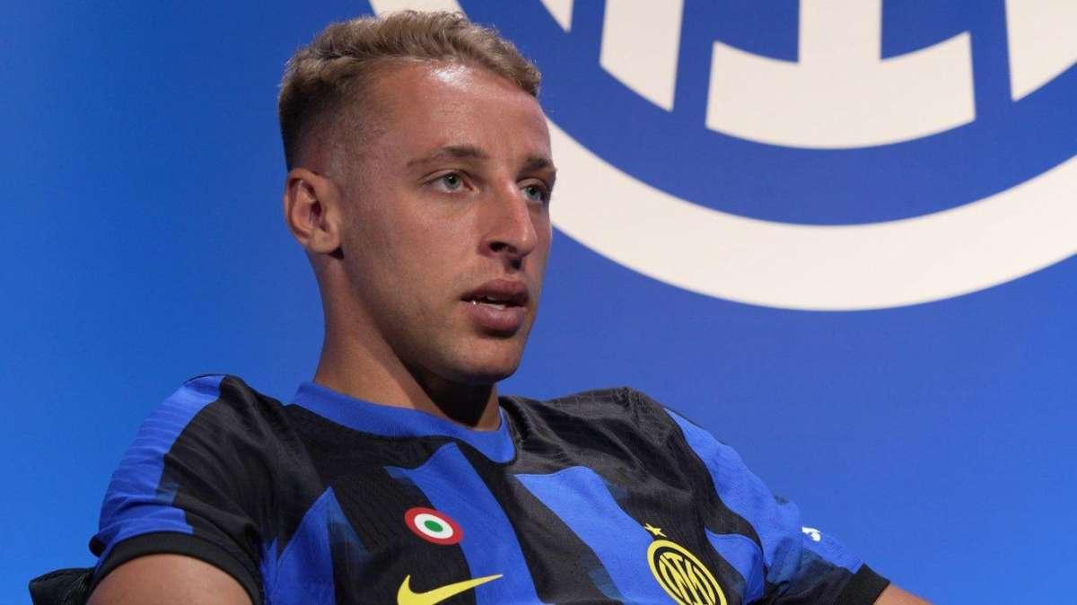 Frattesi: "Il primo anno al Sassuolo non fu facile. Esordio da pro contro Bastoni. Ecco dove devo migliorare"