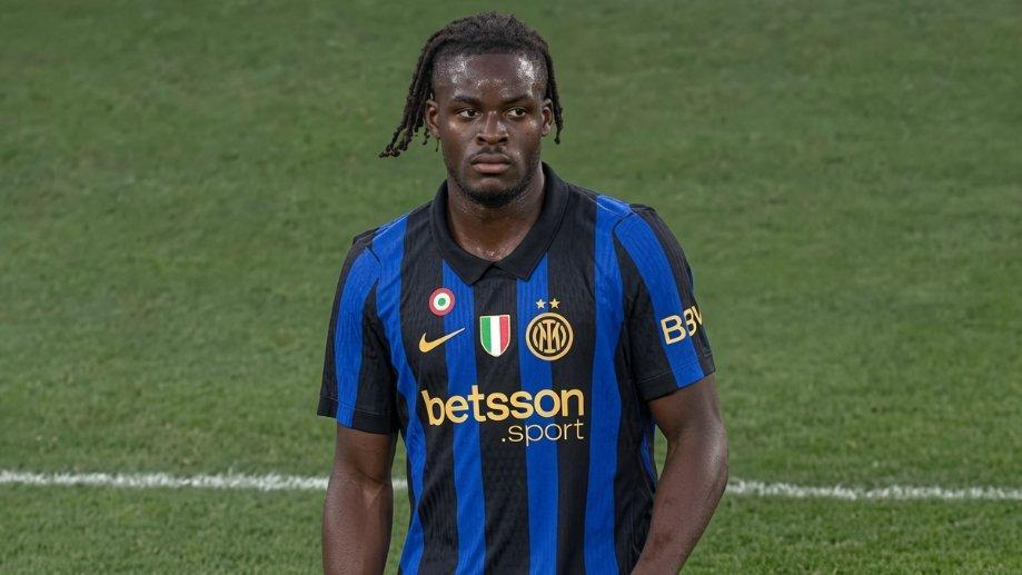 Bisseck out dopo un duro scontro con Estupinan: le sue condizioni