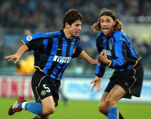 Giornata mondiale della zanzara: l'Inter la festeggia con Emre