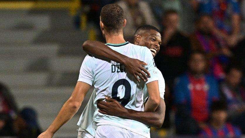 Viktoria Plzen-Inter - Dumfries go to guy, Acerbi governa. Dzeko, che ti hanno fatto?
