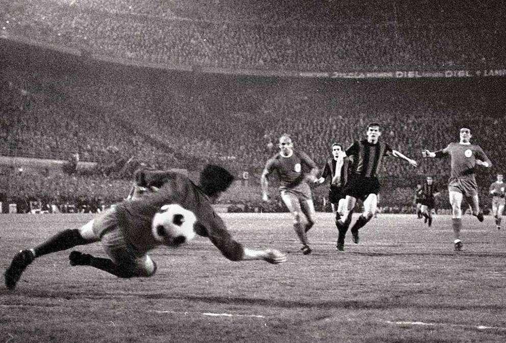 Inter, 54 anni fa la leggendaria rimonta sul Liverpool. Corso-Peirò-Facchetti: tre meraviglie