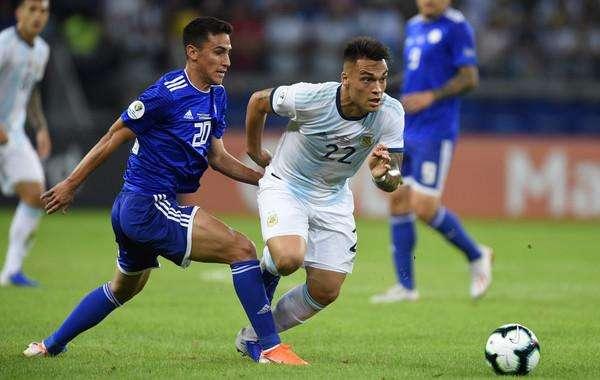 InterNazionali - Baratro Argentina: 1-1 col Paraguay. Lautaro: traversa e rigore procurato