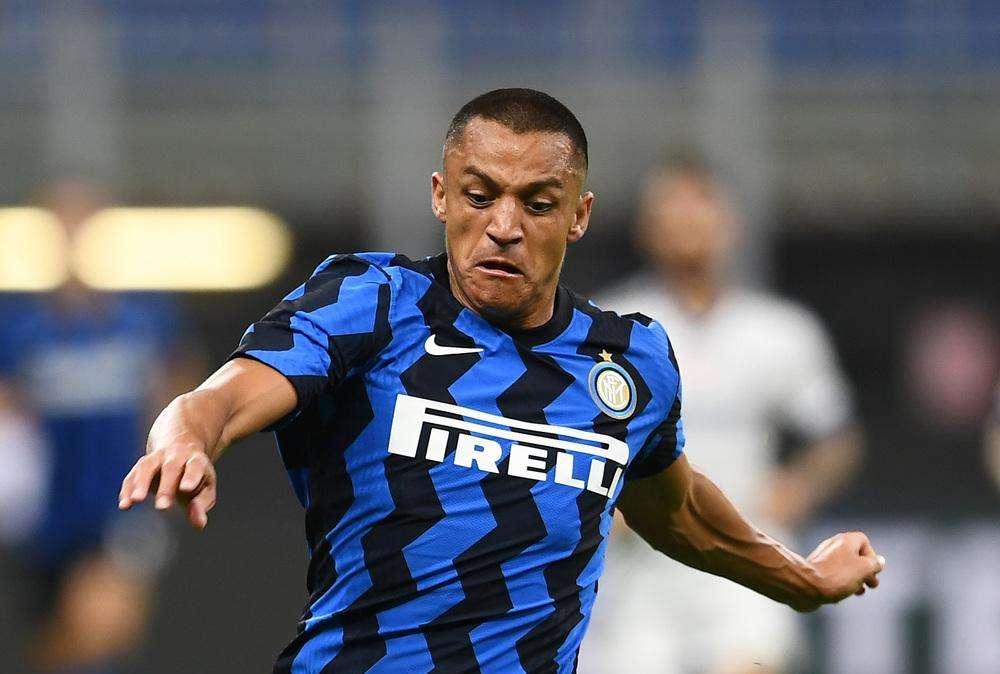 Sanchez sostituito da Lautaro all'intervallo: per il cileno contrattura all'adduttore destro