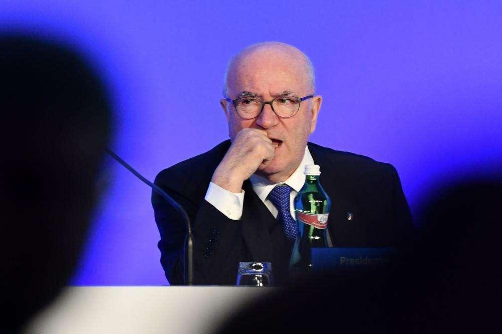 Tavecchio: "A campionato riaperto, credo si potrà anche tornare allo stadio"