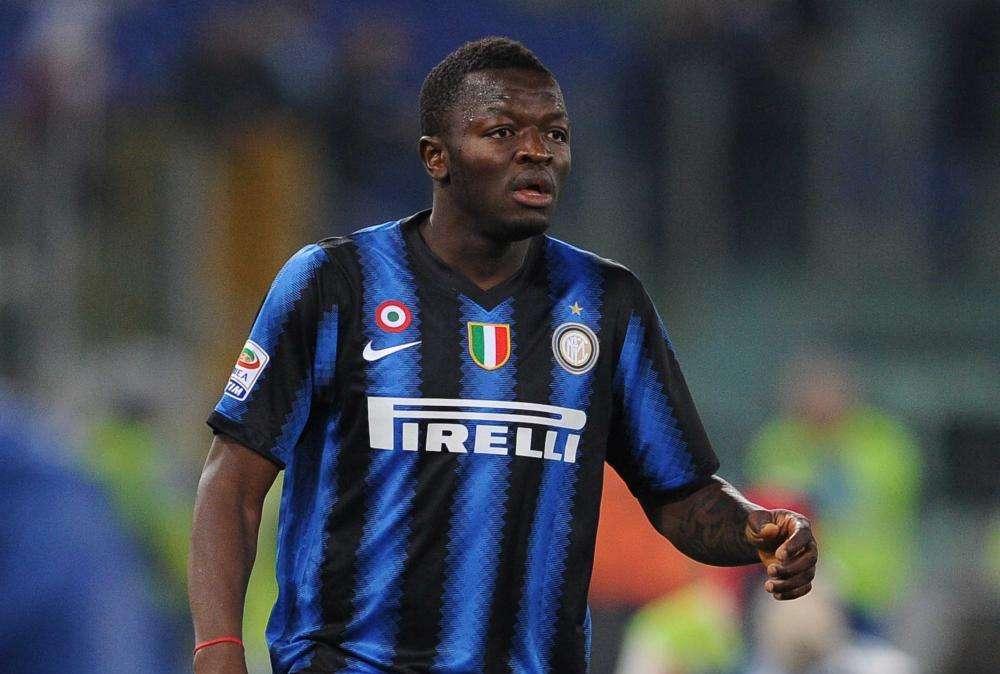 Muntari ricorda il trasferimento all'Inter: "Mi chiamò Mourinho e mi chiese se volevo giocare per lui"