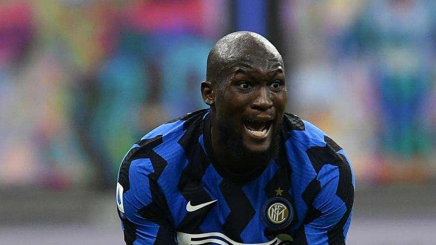 Inter-Milan - Kolarov dannoso in area, Lukaku altruista all'eccesso. Hakimi, errore che pesa