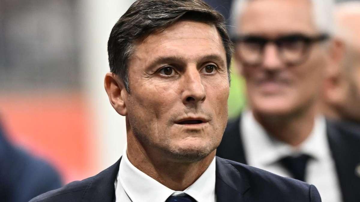 Bagno di folla per Inter Forever all'arrivo a Nanning, Zanetti: "Grazie a tutti"