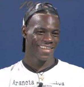 Mario Balotelli al centro dell'attenzione su Facebook
