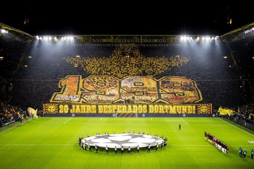 Brinda il Borussia Dortmund: 2-1 allo Slavia Praga, gli uomini di Favre agli ottavi UCL