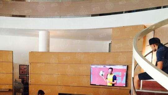 FOTO - L'Inter era davanti alla tv per Atletico-Barça