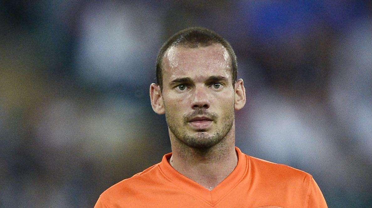 Perquisita per droga la casa di Sneijder. Ora Wes...