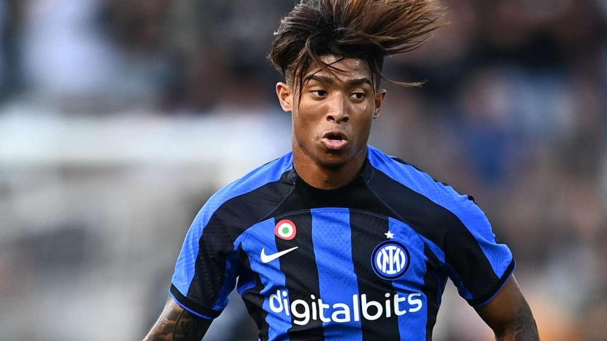 Bari, il retroscena di Polito: "Salcedo ha detto no a Ronaldo per venire qui"