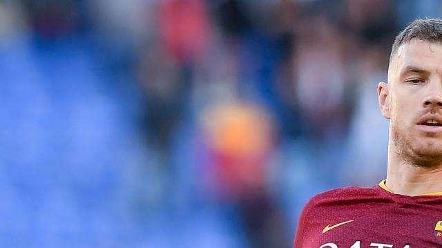 GdS - Il Psg chiama la Roma per lo scambio Dzeko-Cavani, ma i giallorossi non possono dare l'ok