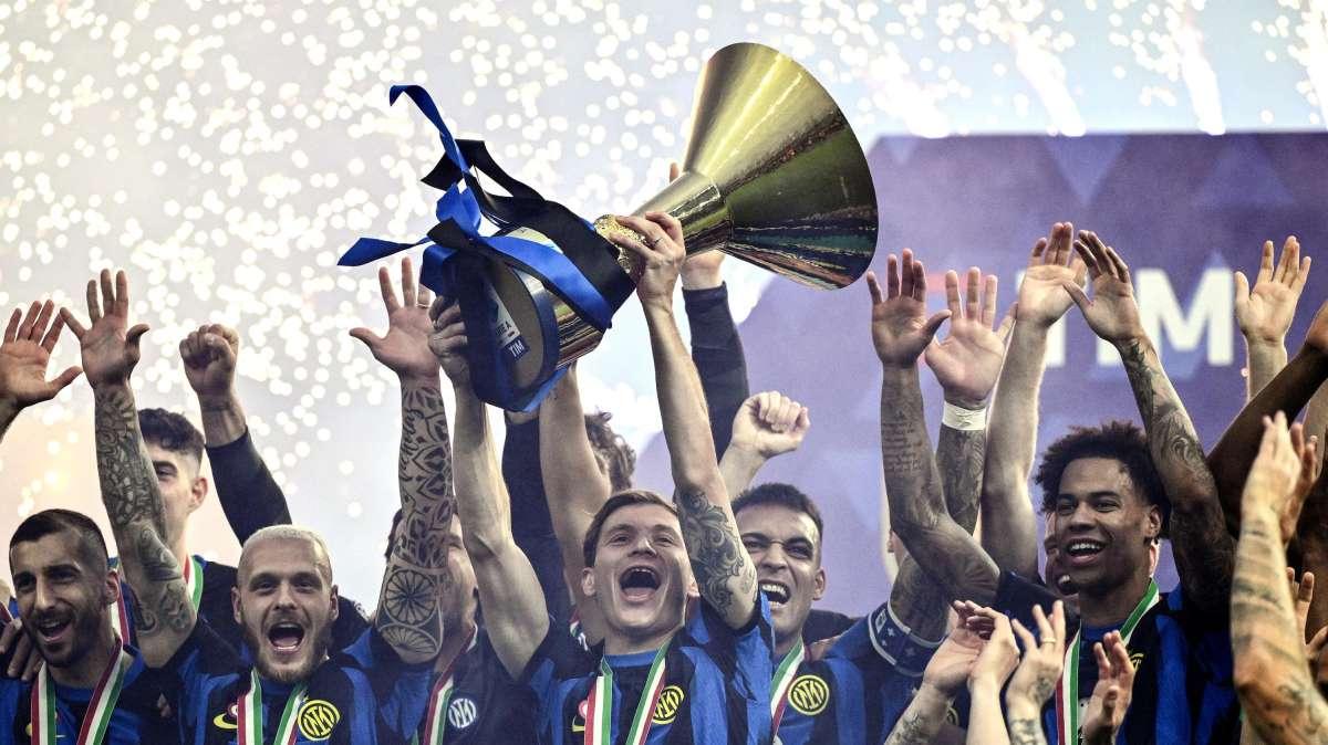 FOTO - Inter, la seconda stella ora campeggia anche sulla facciata dell'HQ di Viale della Liberazione