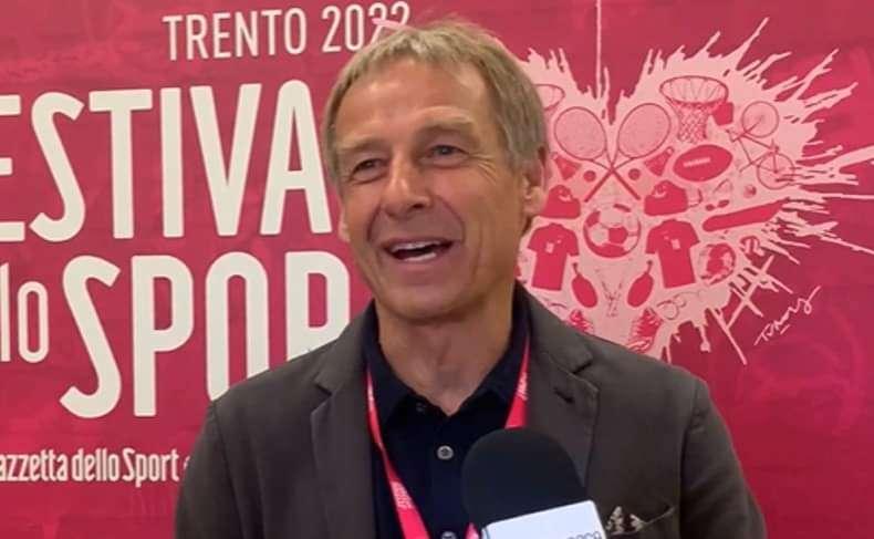 Klinsmann compie 61 anni, gli auguri dell'Inter: "Attaccante letale in area di rigore"