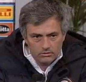 Mourinho sibillino: "Giochiamo contro cose strane"