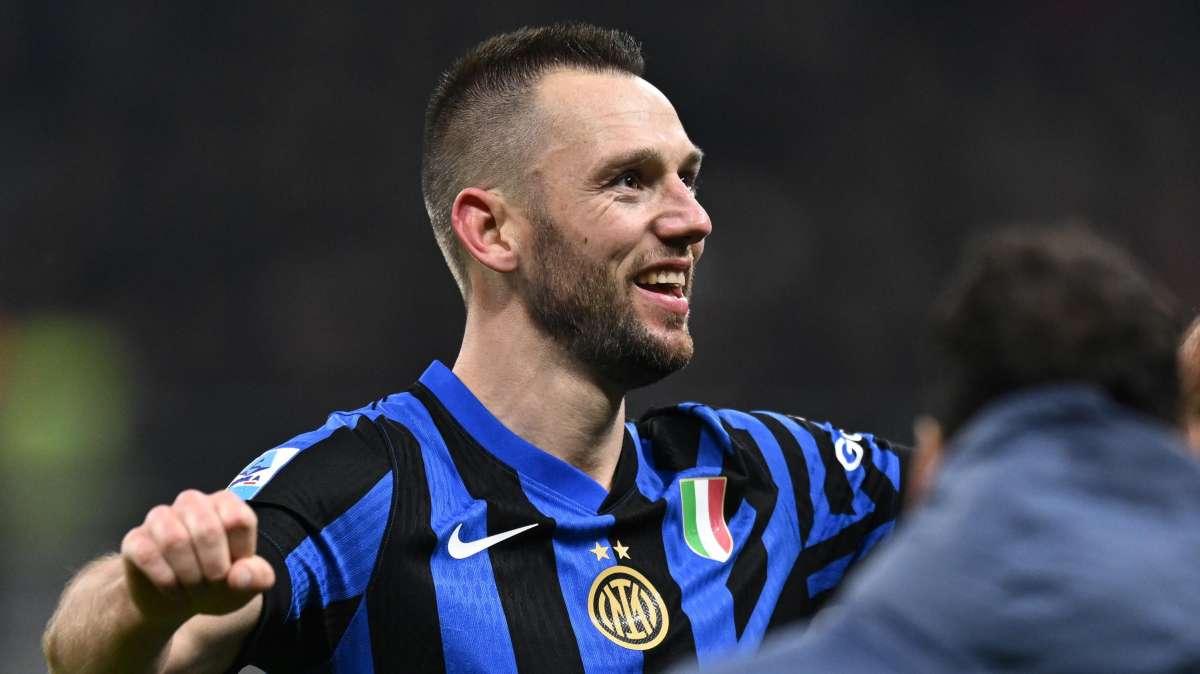 GdS - Arnautovic recupera, il dubbio resta quello tra De Vrij e Acerbi: la probabile formazione