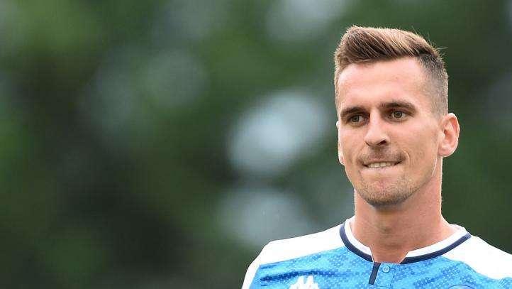 TS - Il Napoli prende Llorente e non molla Icardi: 20 milioni più Milik