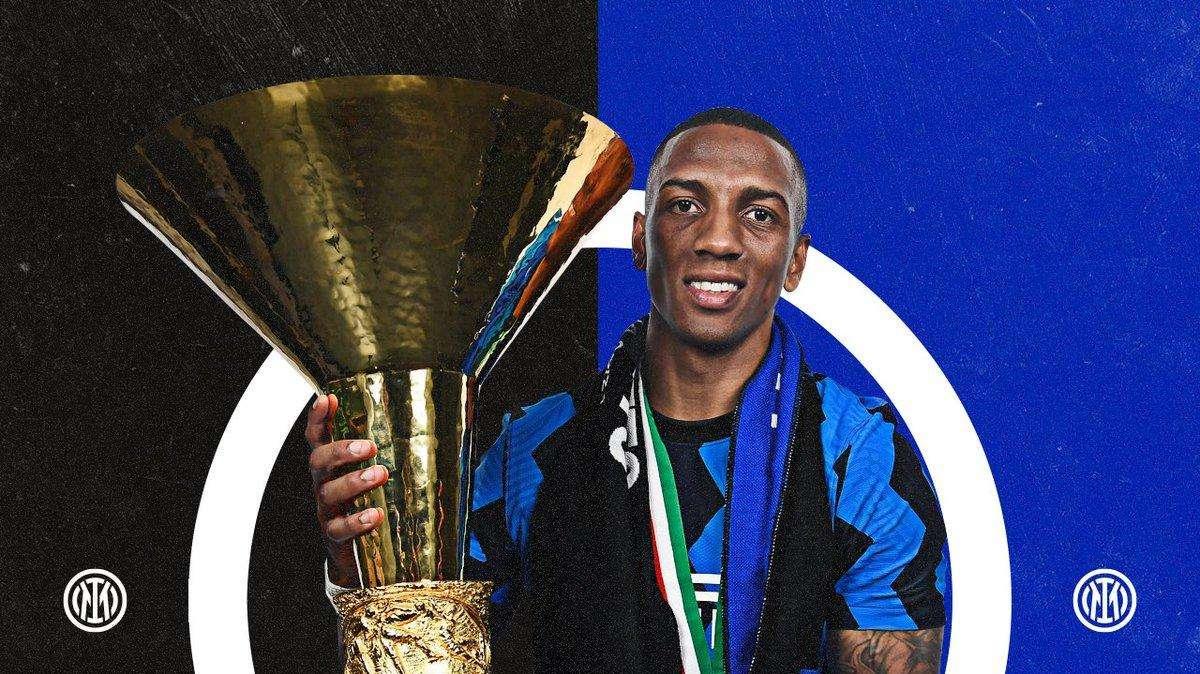 Young saluta: "Ringrazio tutti per il tempo trascorso, vincere lo scudetto è stato incredibile. Sempre forza Inter"