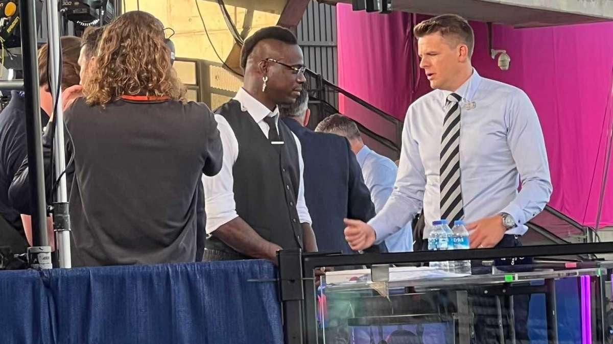 FOTO - C'è anche Balotelli stasera a Istanbul: sarà opinionista per BT Sport UK in qualità di doppio ex