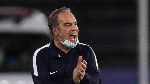 Cile, Vidal abbraccia Claudio Bravo. Lasarte: "Ogni leader vuole che il gruppo sia unito"