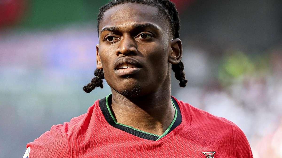 Milan, Leao: "Posso diventare uno dei migliori, a volte la gente non capisce. Fonseca? Sarà bello"