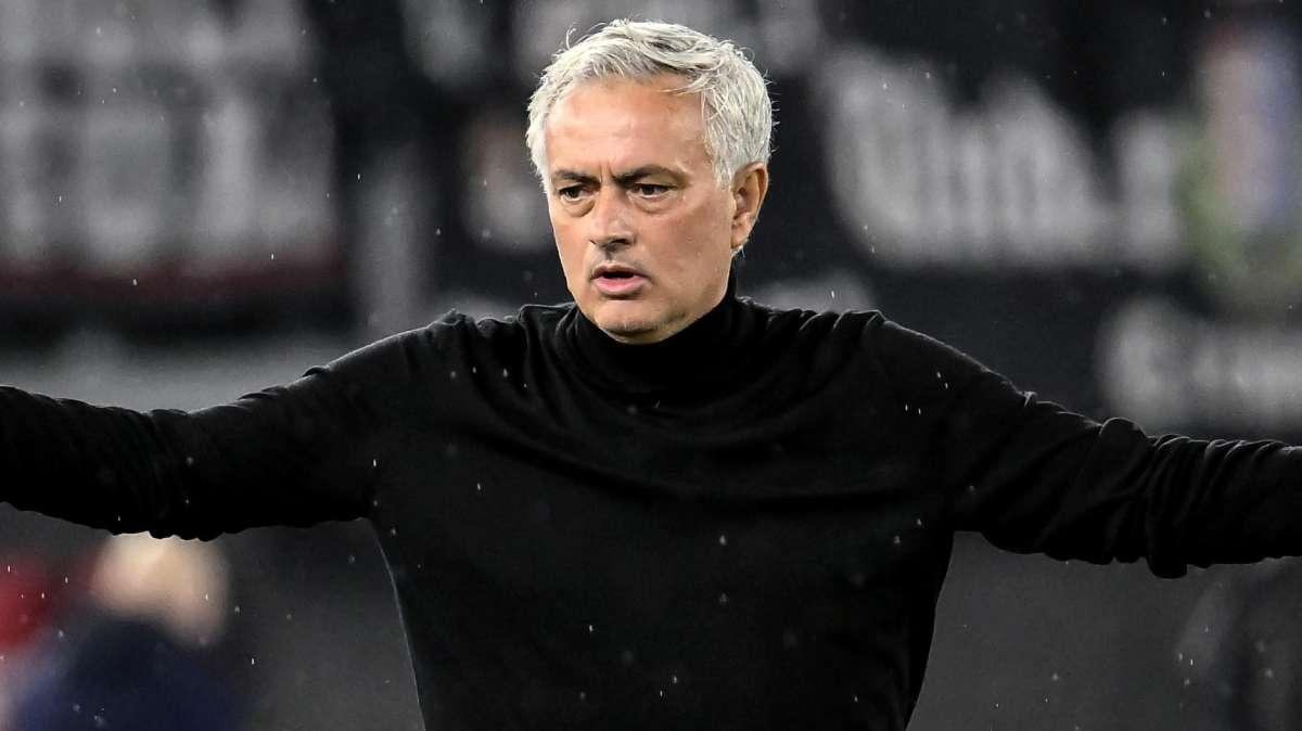 Mourinho è già fuori dalla Champions League: Fenerbahce eliminato da un calcio di rigore di Jonathan David