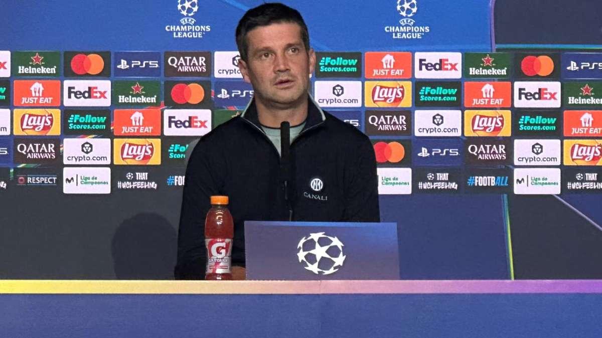Chivu in conferenza: "Non sono né migliore né peggiore di Simeone. Vorrei una carriera come la sua"