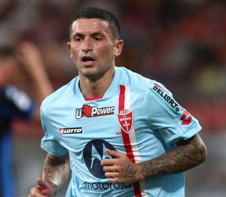 Monza in vantaggio all'intervallo a Lecce: la sblocca Stefano Sensi con una perla