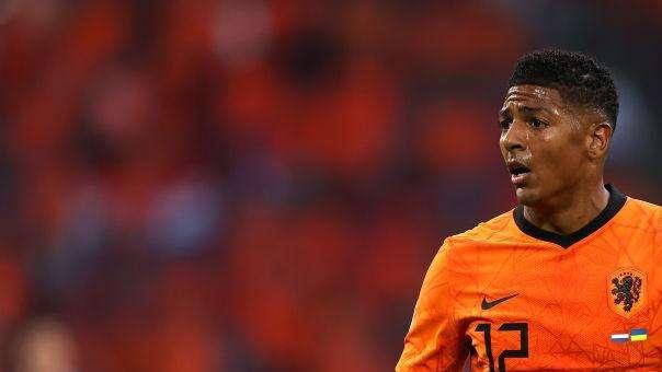 L'agente di Van Aanholt a FcIN: "Club di Serie A interessati, sarebbe pronto per l'Inter. Arriverebbe a zero"