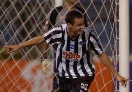 Rodrigo Alborno con la maglia del Libertad