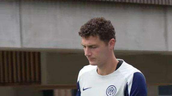 Marsiglia, tutto fatto per Pavard: le cifre dell'affare in prestito con diritto di riscatto. Lo stipendio...