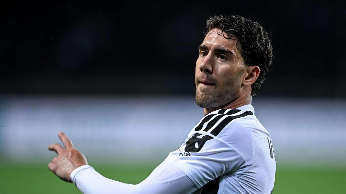 Chiellini ufficializza l'addio a Vlahovic ma aggiunge: "Non rimarrà in Italia"