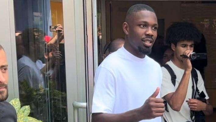 UEFA FootbALL Awards: tra i premiati c'è anche Lilian Thuram, padre del neo-interista Marcus