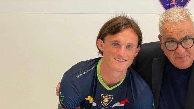 Corvino e la difesa del Lecce: "Pochi giorni all'inizio del campionato, non so quando riusciremo a completarla"