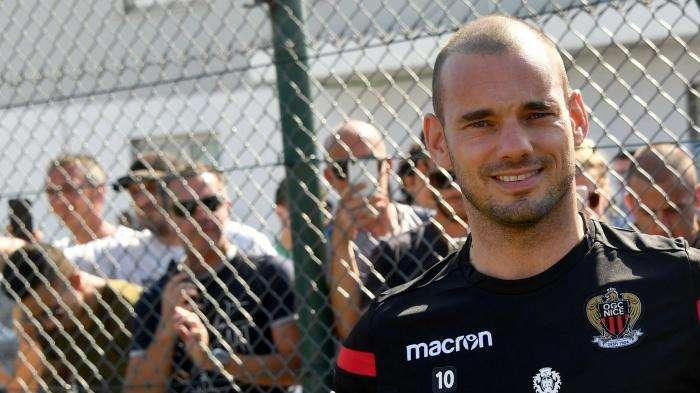 Niente Napoli-Nizza né per Sneijder né per Balotelli