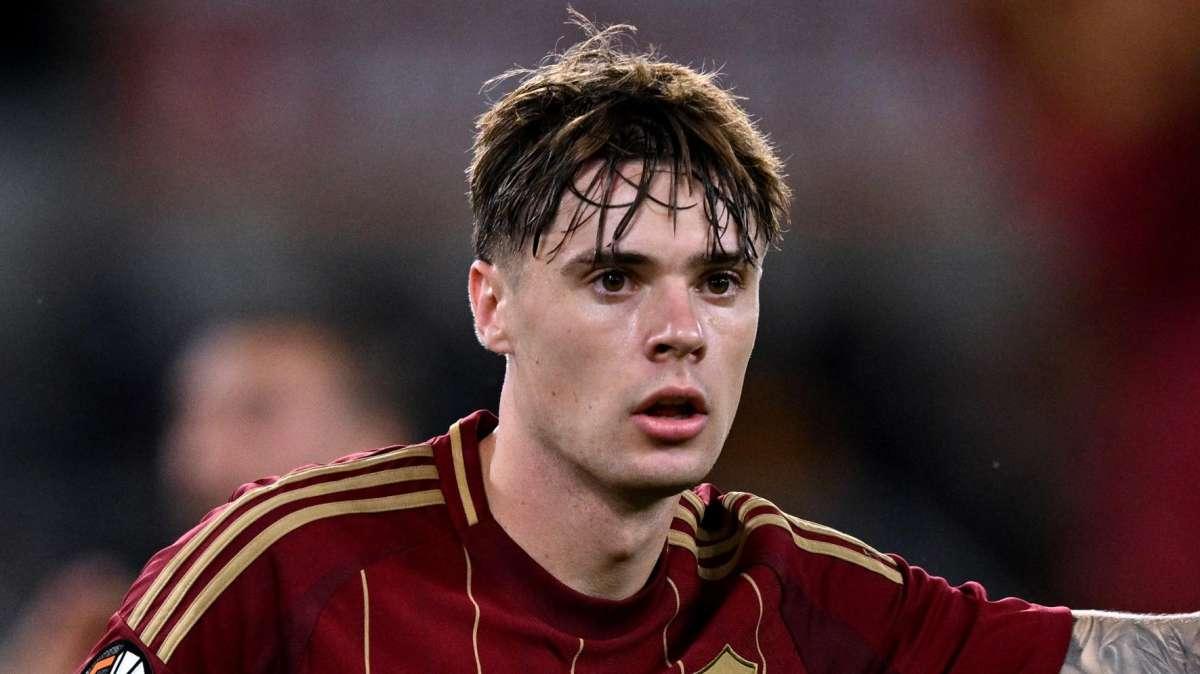 Sky - Buchanan-Villarreal, stretta di mano attesa nelle prossime ore. Zalewski il sostituto individuato dall'Inter