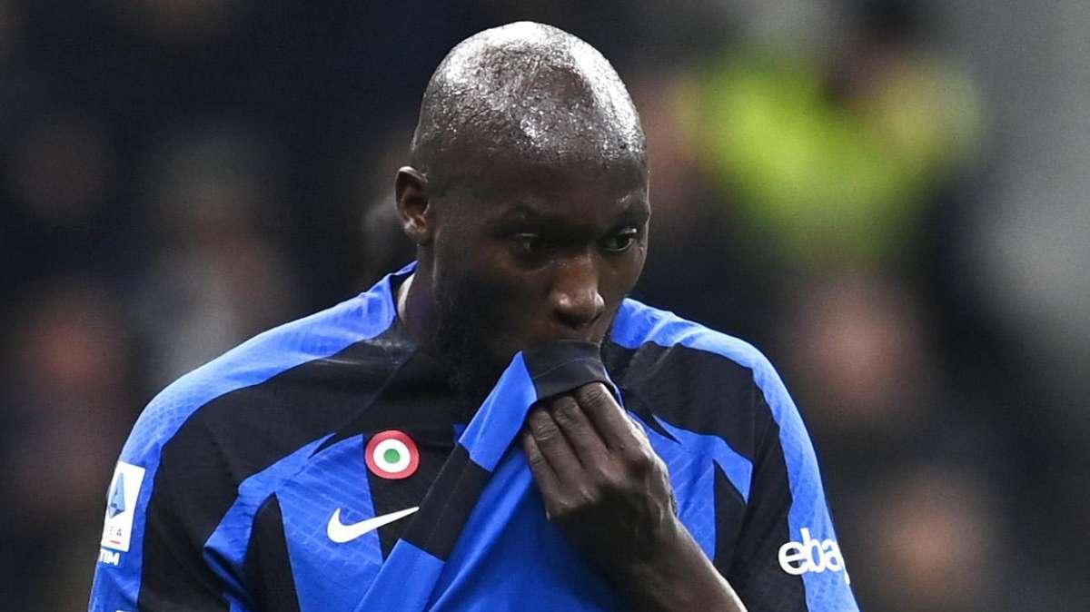SM - Lukaku verso il rientro a Londra. L'Inter punta Retegui e non dimentica Thuram