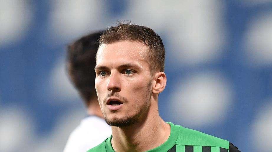 Il Covid-19 continua a colpire: il Sassuolo annuncia la positività di Haraslin
