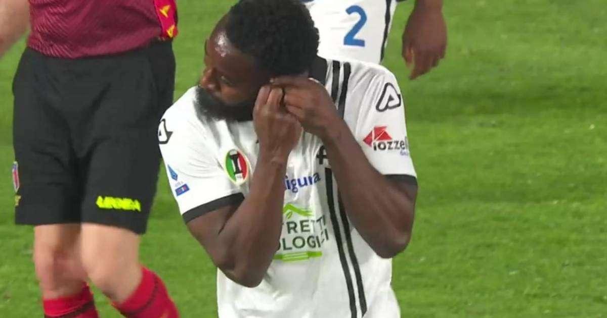 Spezia, esclusione e multa in arrivo per Nzola dopo l'episodio del piercing con l'Inter