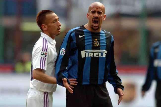 Veron, l'ultimo nostalgico, lascia il calcio giocato